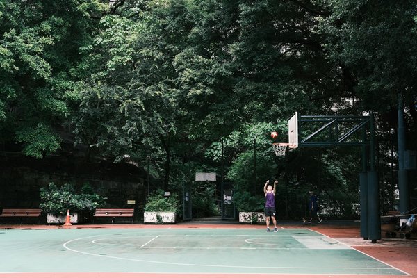 Deadlift pour les seniors : guide sécurisé